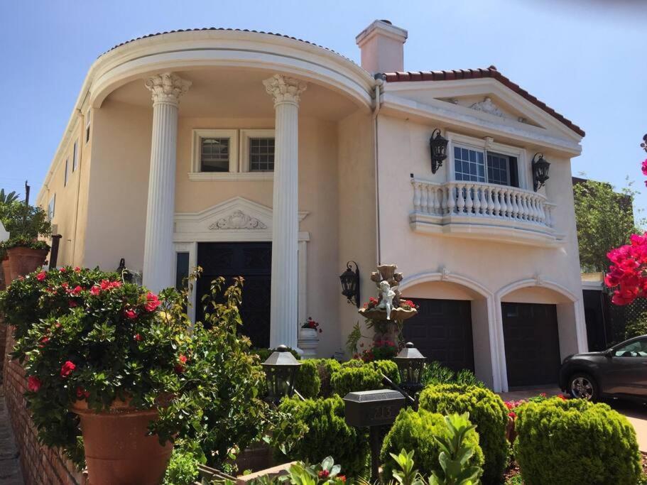 Entire Second Flr - Santa Monica Luxury Roman Villa Лос Анджелис Екстериор снимка