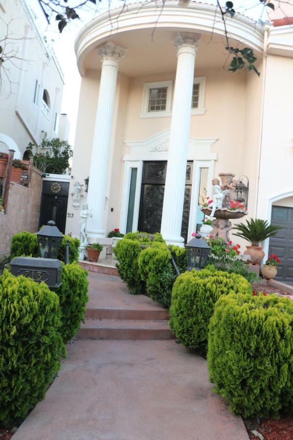 Entire Second Flr - Santa Monica Luxury Roman Villa Лос Анджелис Екстериор снимка