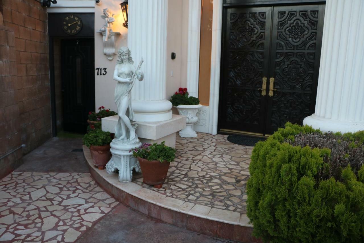 Entire Second Flr - Santa Monica Luxury Roman Villa Лос Анджелис Екстериор снимка